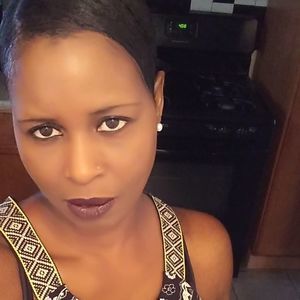 Meet your Posher, Valerie